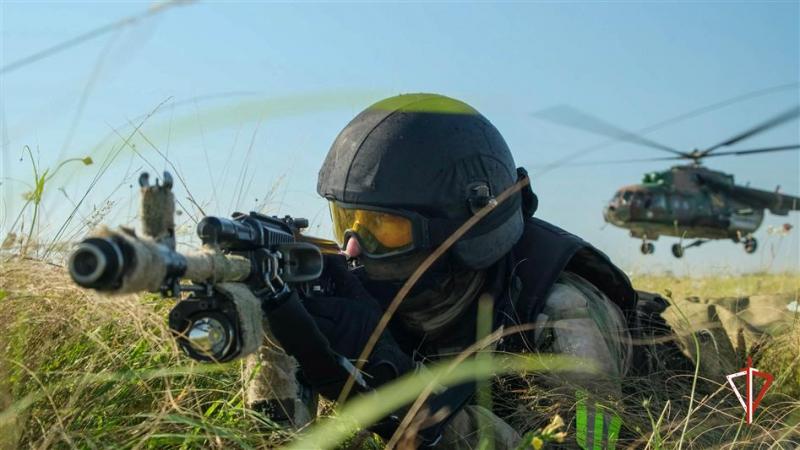 Спецназ Уральского округа на учениях Росгвардии ликвидировали вооруженную группу преступников