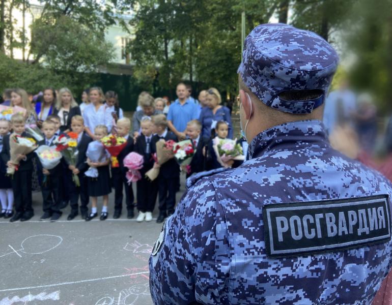 Сотрудники Росгвардии по Ульяновской области обеспечили правопорядок в День знаний