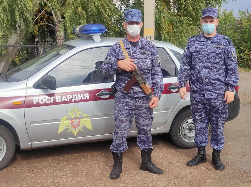 В Оренбуржье росгвардейцы задержали подозреваемого в нанесении ножевого ранения