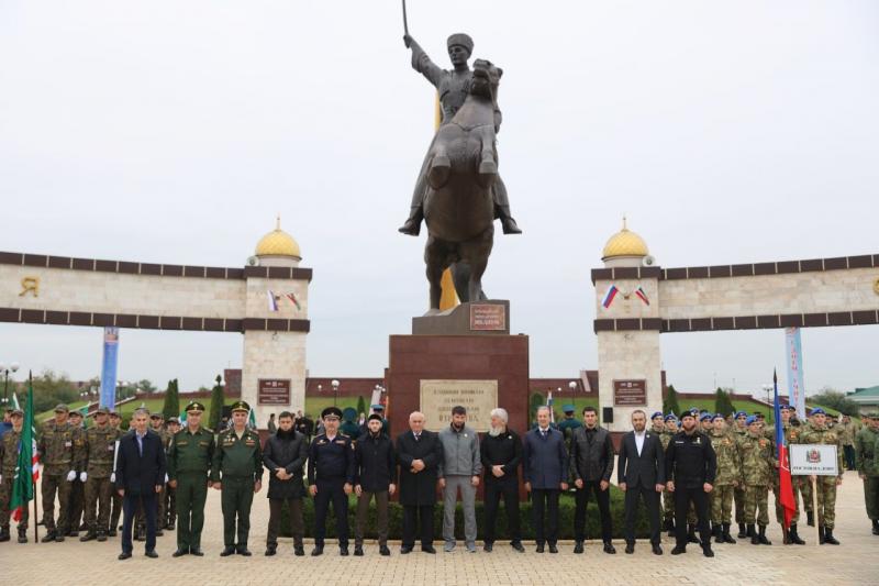 В Грозном Росгвардия приняла участие в открытии межрегиональной военно-патриотической игры