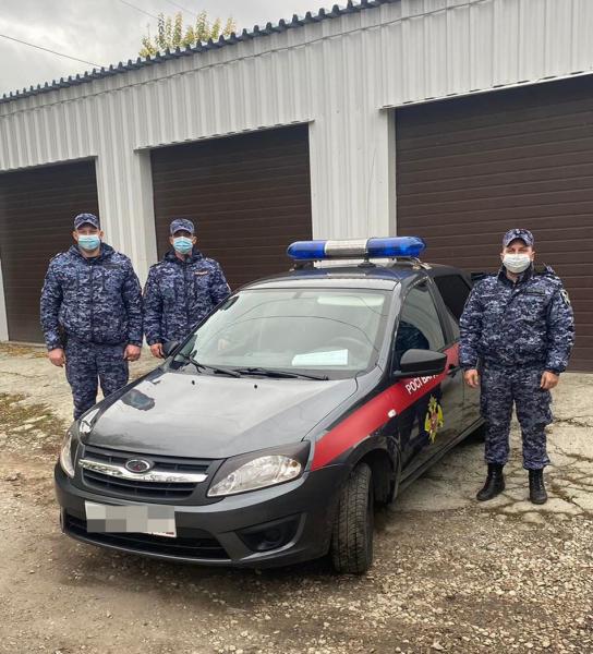 Сотрудники вневедомственной охраны Росгвардии оказали помощь жителю города Ульяновска
