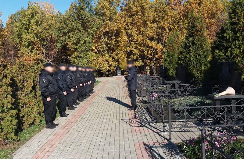 В Мордовии сотрудники ОМОН Росгвардии почтили память павших товарищей