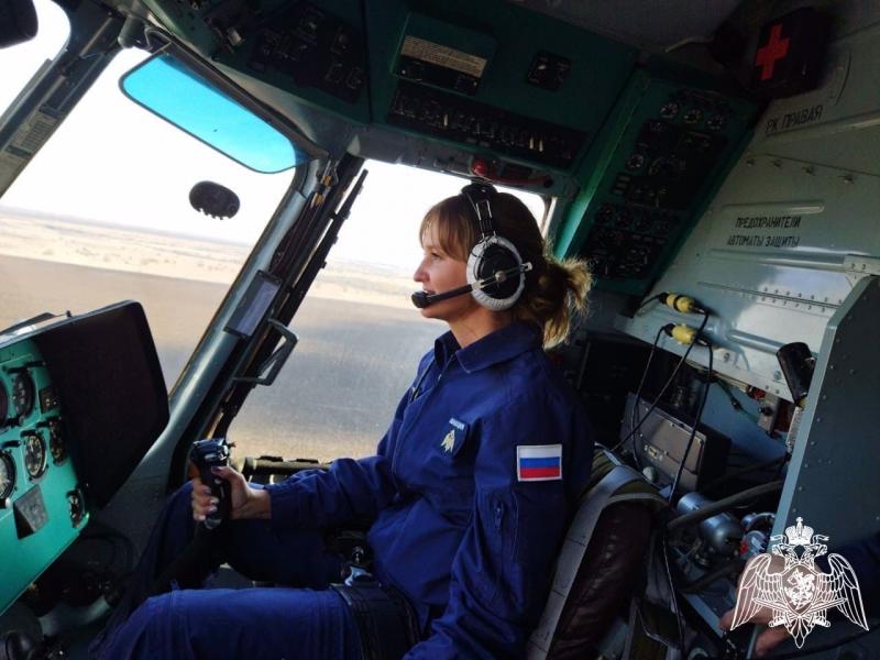 Военнослужащие отдельной авиационной эскадрильи Приволжского округа Росгвардии провели практическое переучивание на вертолете Ми-8АМТ