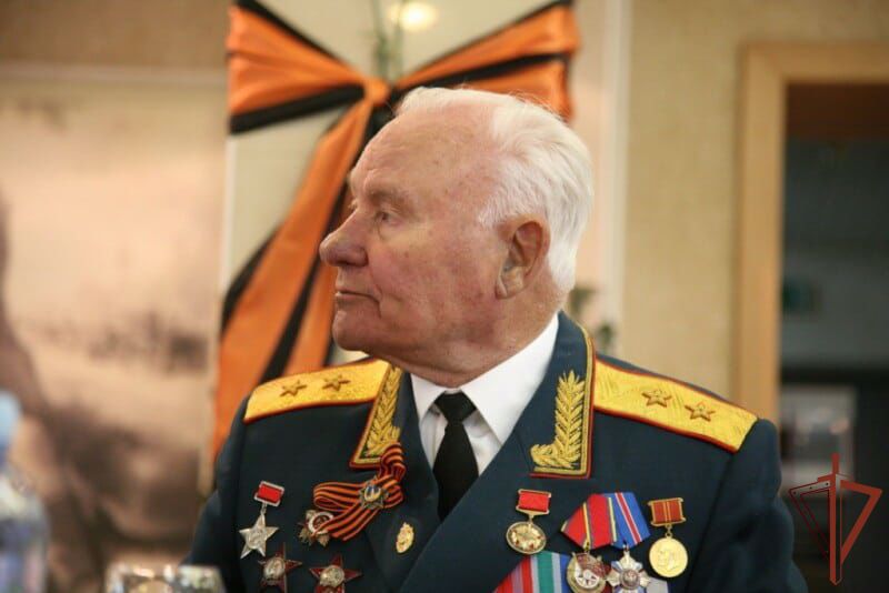 В ОГВ(с) росгвардейцам рассказали о генерал-лейтенанте Дмитрии Наливалкине