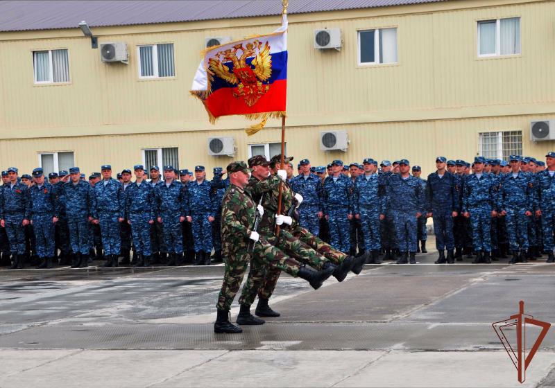 Командующий ОГВ(с) поздравил сотрудников органов внутренних дел Северо-Кавказского региона с профессиональным праздником