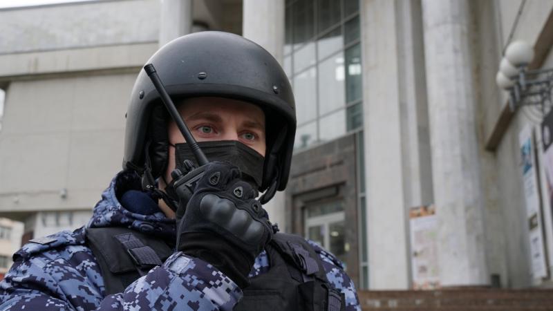 Кировские росгвардейцы выявили граждан, подозреваемых в приобретении наркотических веществ