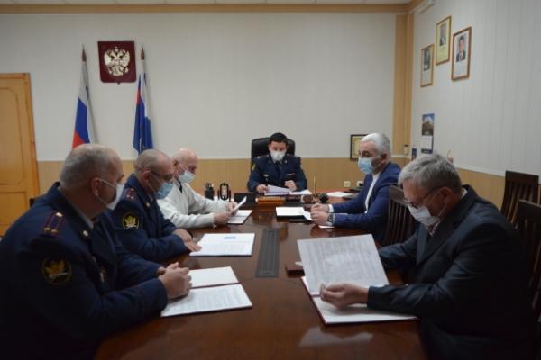 В ОФСИН России по Карачаево-Черкесской Республике прошла рабочая встреча с представителями общественного контроля