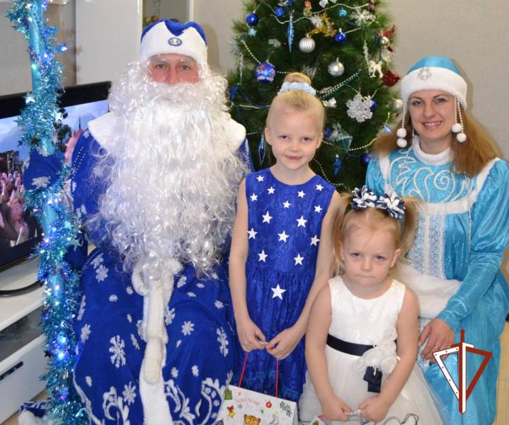 Росгвардейский Дед Мороз подарил курганским ребятишкам праздничное настроение