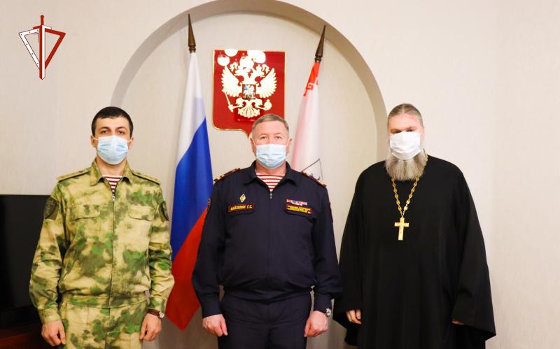 В Йошкар-Оле начальник территориального управления Росгвардии встретился с духовным наставником коллектива