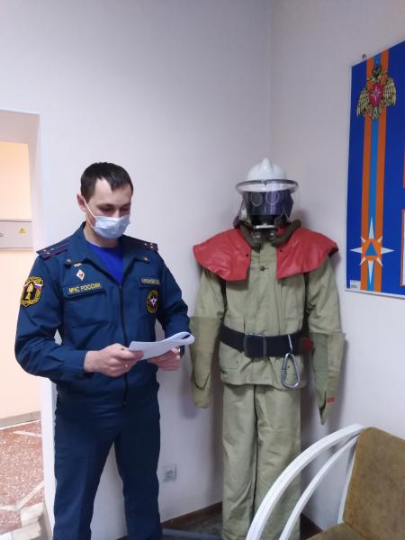 Сотрудник МЧС посетил ФКУ ИК-8 УФСИН России 
по Омской области