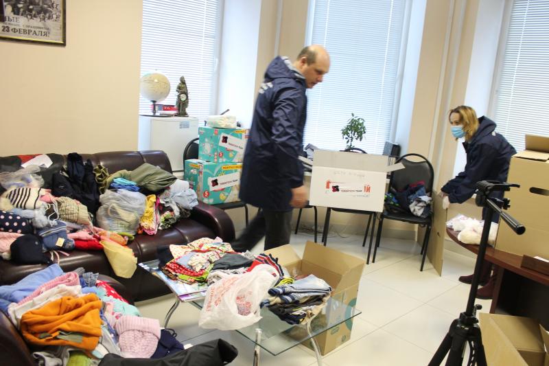 Народный фронт в Мордовии собрал более 20 коробок с детскими вещами для вынужденных переселенцев из ДНР и ЛНР