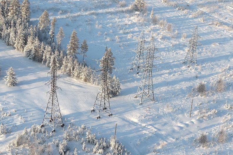 Ямальские энергетики проведут техобслуживание и ремонт почти 3 тысяч километров линий электропередачи