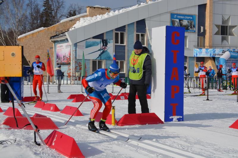 В Удмуртии росгвардейцы приняли участие в открытии Всероссийских соревнований Общества «Динамо» по лыжным гонкам и служебному двоеборью