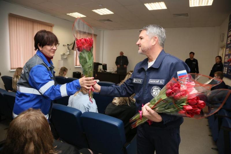 Игорь Маковский поздравил сотрудниц приграничного Шебекинского РЭС Белгородэнерго с 8 марта