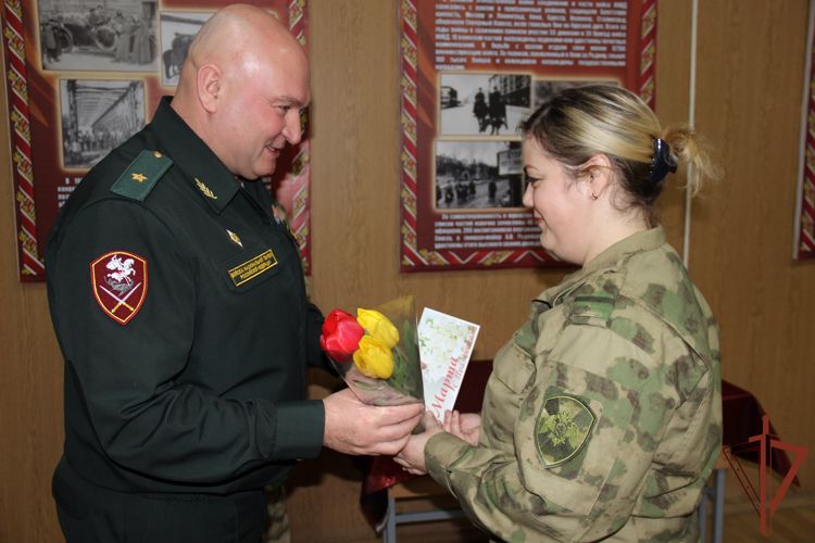 В ОГВ(с) женщин-военнослужащих поздравили с Международным женским днем