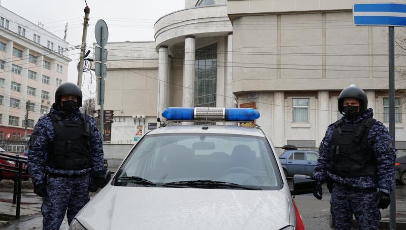 В Кирове росгвардейцы задержали двух подозреваемых в краже металла