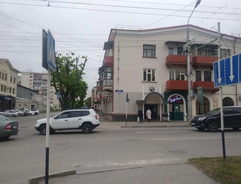Народный фронт просит власти Нальчика привести в нормативное состояние пешеходные переходы возле социальных учреждений