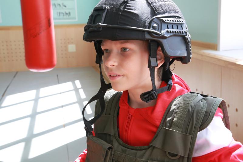 В преддверии Международного дня защиты детей мордовская футбольная команда побывала в гостях у СОБР «Звезда»