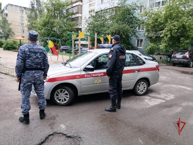 В Томске росгвардейцы разыскали детей, пропавших с детской площадки