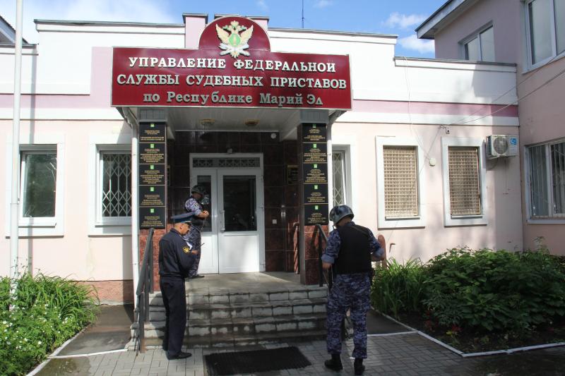 Тренировки судебных приставов продолжаются