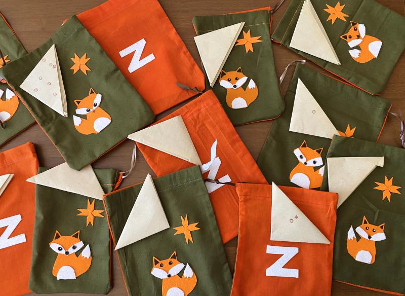 В Саранске участники детского лагеря передали поделки для росгвардейцев, принимающих участие в специальной военной операции