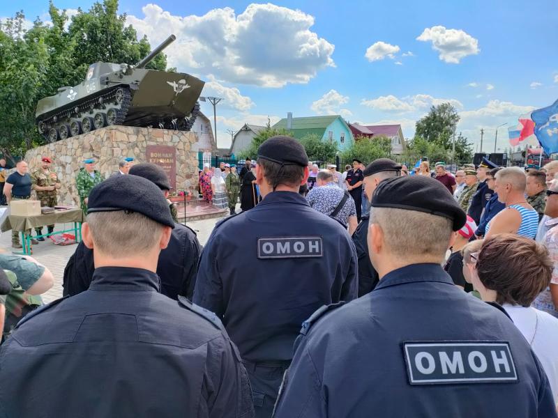 Курские Росгвардейцы приняли участие в митинге посвященному Дню ветеранов боевых действий