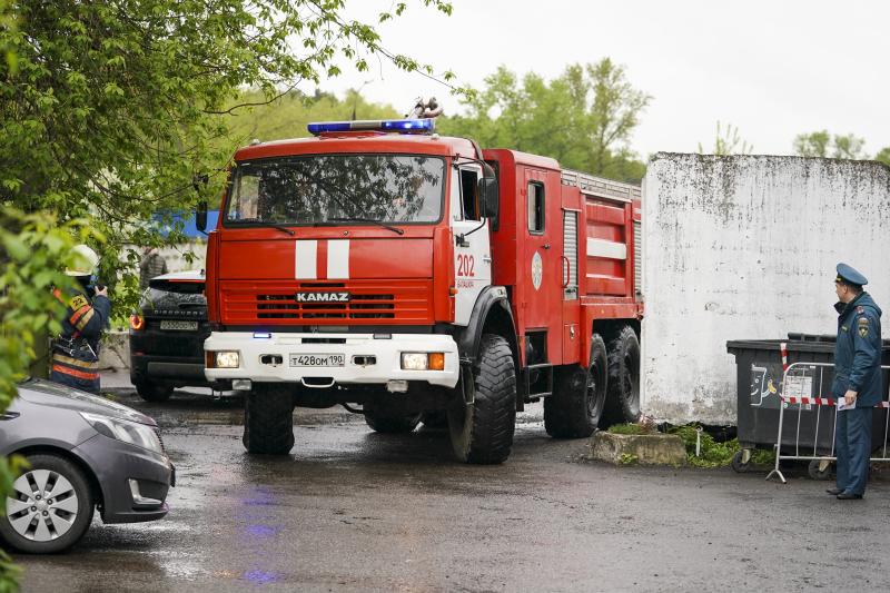 Пожарные ГКУ МО «Мособлпожспас» спасли из горящего дома трёх детей и кошку