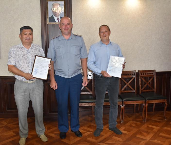 В ОФСИН России по Республике Алтай пенсионерам УИС вручили государственные жилищные сертификаты