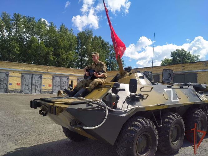 В поддержку российских войск росгвардеец написал песню «Zа Наших! Сила V Правде!»