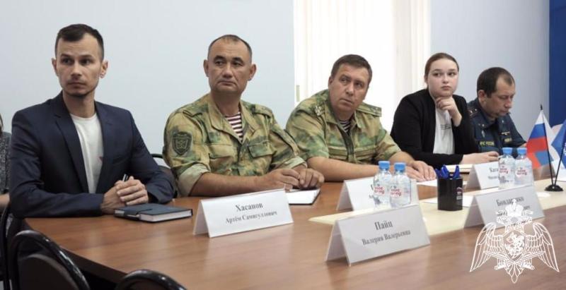 Офицеры Росгвардии в Тюмени приняли участие в селекторном совещании, посвященном подготовке к «Диктанту Победы»
