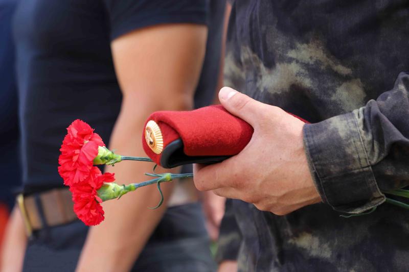В Рязани офицеры СОБР Росгвардии почтили память погибших в 2000 году сослуживцев