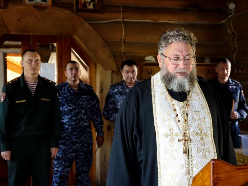 На Алтае Росгвардейцы отметили День Крещения Руси