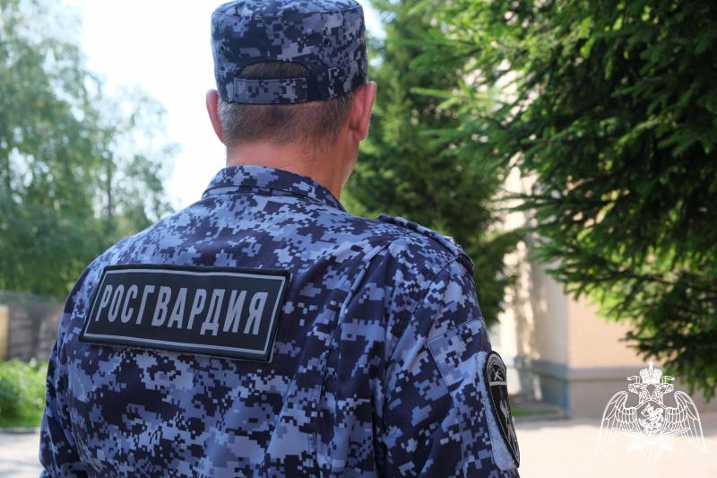 В Курске росгвардейцы задержали дебошира, находящегося в оперативном розыске