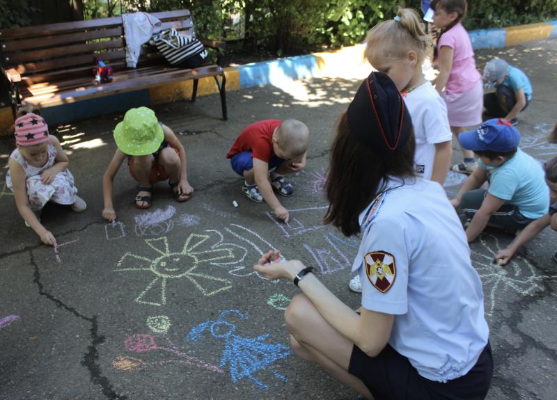 В Ставрополе росгвардейцы провели познавательное мероприятие для детей
