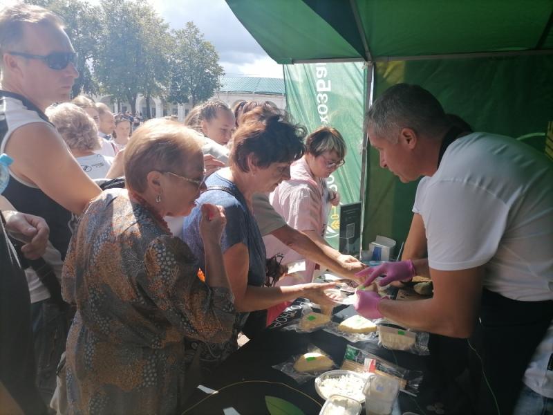 Россельхозбанк выступил партнером Фестиваля сыра, который с размахом прошел в Костроме