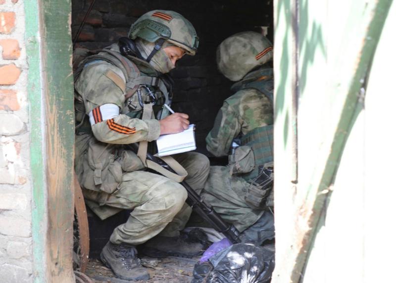 Росгвардия продолжает эффективно вычислять и уничтожать операторов беспилотников украинских нацформирований на территории ЛНР