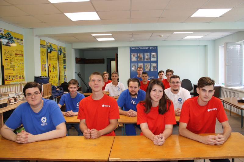 Специалисты «Липецкэнерго» провели тренинг по «нулевому травматизму» для студентов энергетического отряда