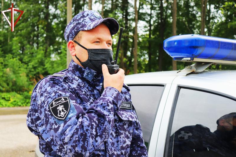 В Йошкар-Оле сотрудники Росгвардии задержали гражданку, совершившую кражу денежных средств