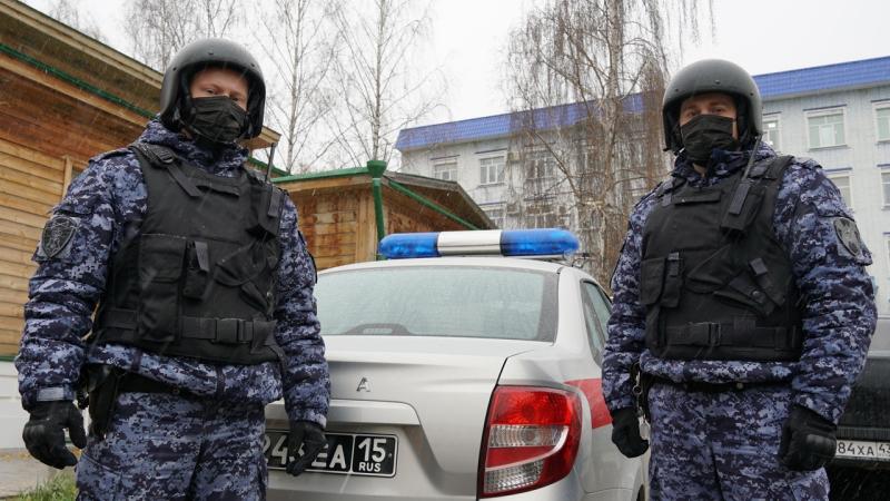 Кировские росгвардейцы задержали подозреваемых в хищениях из магазинов