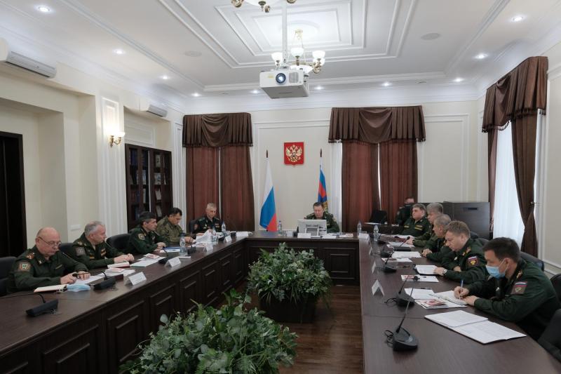 В Екатеринбурге состоялось координационное совещание руководителей правоохранительных органов и воинских формирований