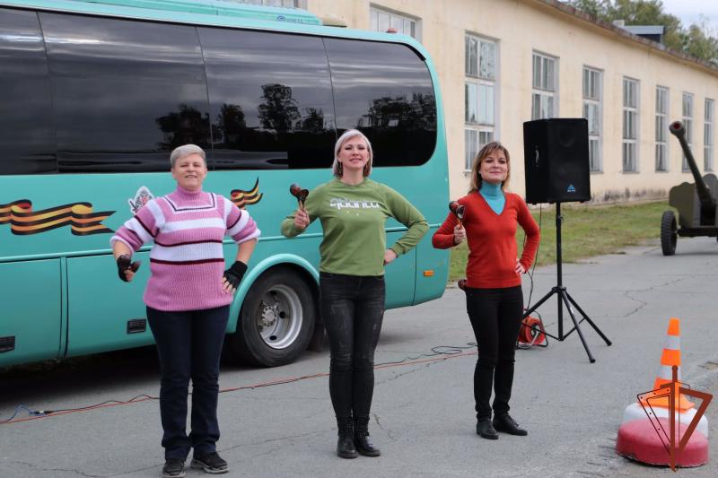 Творческие коллективы озерского соединения Росгвардии выступили с концертом на Дне автомобилиста