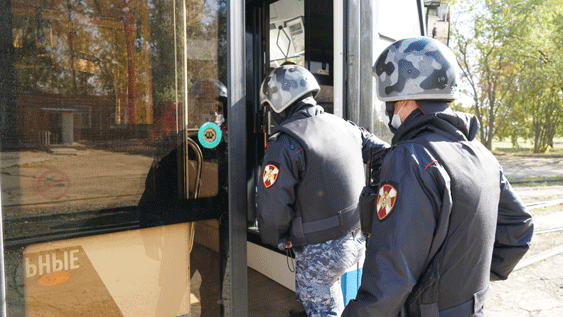 В Ульяновске сотрудники Росгвардии провели учебную тренировку на общественном транспорте