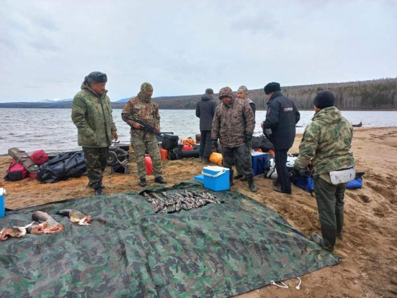 При силовой поддержке бойцов Росгвардии в Туве задержаны подозреваемые в незаконной ловле рыбы