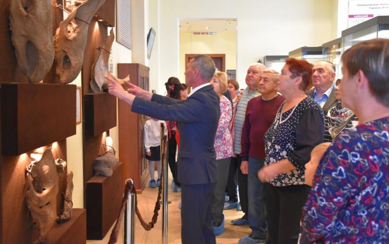 Пенсионеры уголовно-исполнительной системы  посетили Национальный музей Республики Алтай