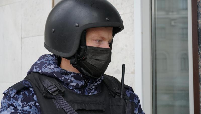 Кировские росгвардейцы задержали подозреваемых в серии краж при попытке проникновения на охраняемый объект