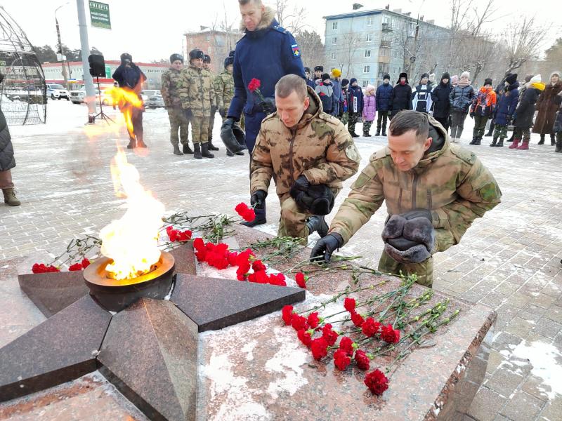 Росгвардейцы почтили память Неизвестного солдата в Приангарье
