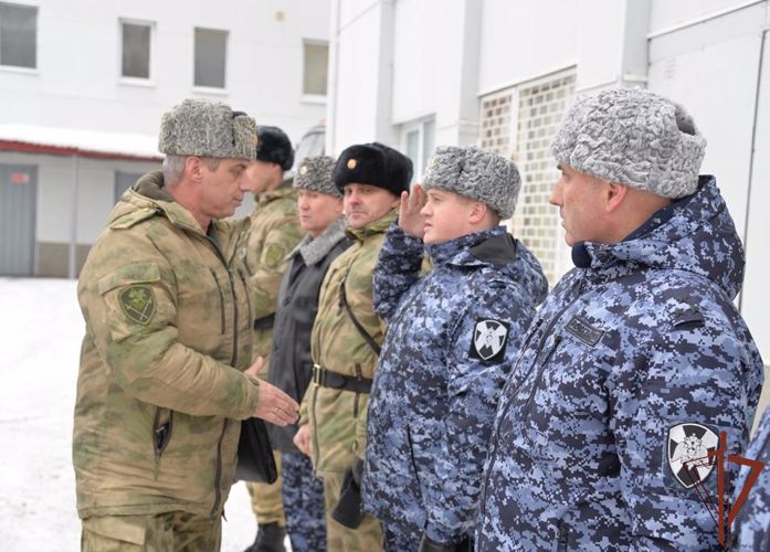 Командующий Уральским округом Росгвардии проверил подразделения, выполняющие служебно-боевые задачи в Югре