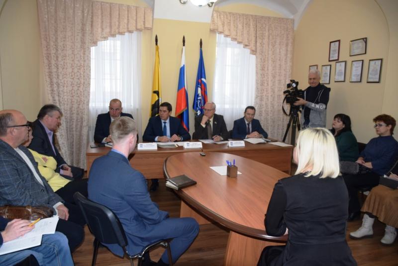 Альфир Бакиров провел большой прием предпринимателей