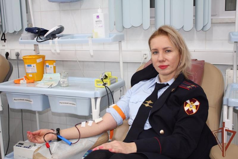 Более 50 литров крови сдали росгвардейцы для медучреждений Югры