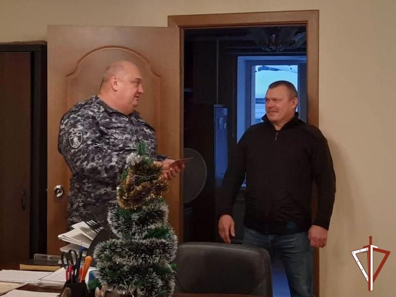 Росгвадейцы приняли участие во всероссийской акции «С Новым годом, ветеран!» в Югре